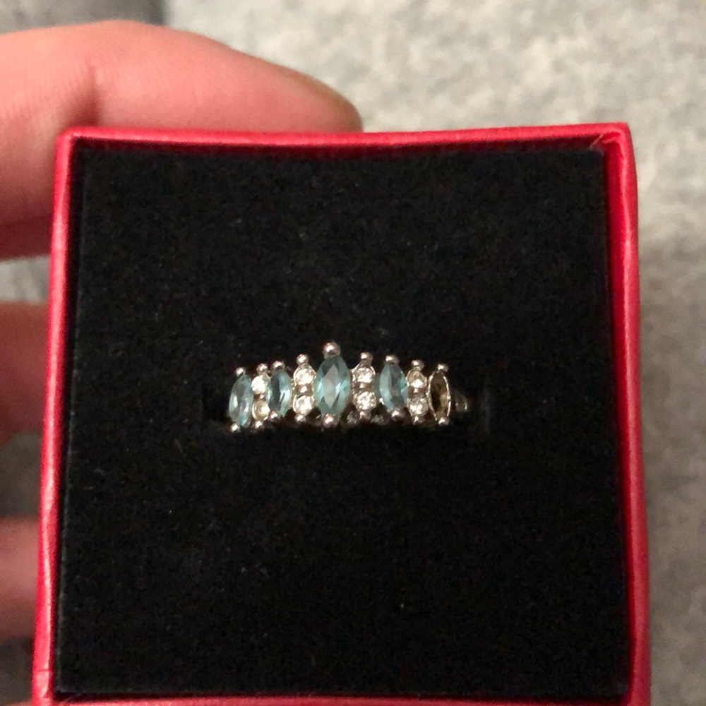 Avon ring